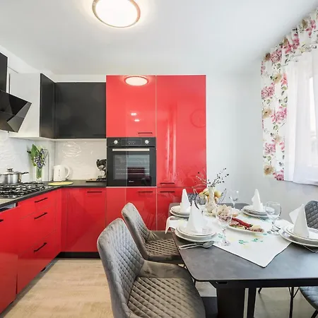 2 Bedroom Gorgeous Apartment In Pula